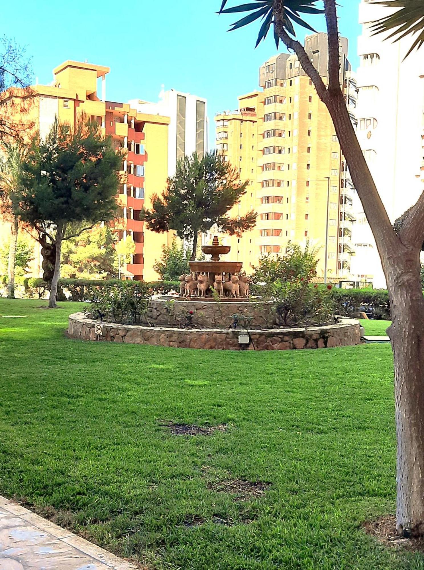 Playmon Holiday Apartment Benidorm Buitenkant foto